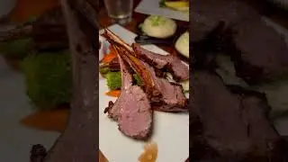 Best Dinner places in St. Maarten: 𝐉𝐀𝐗 𝐒𝐭𝐞𝐚𝐤𝐡𝐨𝐮𝐬𝐞 & 𝐂𝐨𝐜𝐤𝐭𝐚𝐢𝐥 𝐛𝐚𝐫 𝐢𝐧 𝐌𝐚𝐡𝐨 | WEARESXM.com
