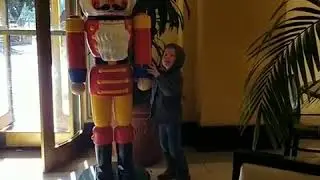 Kid Breaks Off Nutcracker Arm - 979211