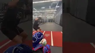 Вы сможете отбить этот мяч? #бейсбол