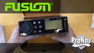 FUSION MS-RA70N Marine Entertainment System - Unboxing