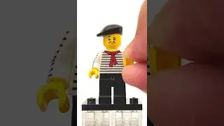 LEGO 71018Minifigure  Collectable Minifigures Series 17 - Connoisseur 71018-09