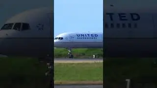 United 757-300 Takeoff