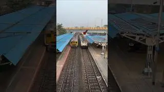 Parallel Trains Crossing #shorts