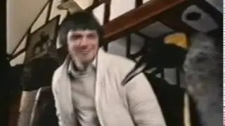 Pick Up  A Penguin Vintage Tv AD