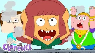 Sumo Is Extremely Happy With This Random Wig | Clarence | Cartoon Network