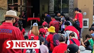 Amid hot spell, Sabah church brings Good Friday tradition house to house