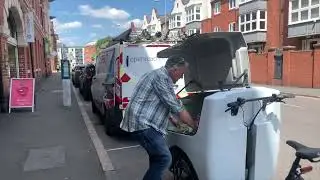 Westside florist delivers low emission flowers on BID&rsquo;s e-cargo trike