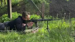 M16A1, 0 na 100 metrów.