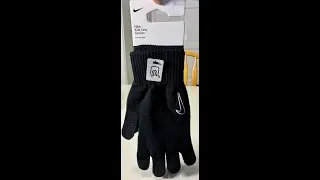 Why we love the Nike Tech and Grip touchscreen gloves.  #Nike #TechAndGrip #TouchscreenGloves #glove