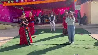 एकचोटि हेर्नै पर्ने भिडियो यो गितले अनि यो गितको नाच प्रस्तुति ले सबै पर्देशी अनि नेपालीको मन रुवाउछ