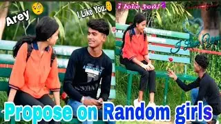 Propose prank / Real Propose on Random girls #propose #prank UKPPRANK
