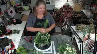 How to Make a Lemon Table Centerpiece with Wreath Decor by Dawn