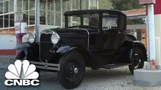 Гараж Джея Лено: письмо гангстера Джона Диллинджера прославило Ford V8 | CNBC Prime