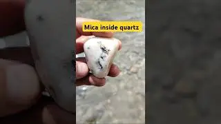 Mica inside Quartz 💎