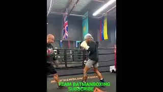 FLOYD SCHOFIELD KID AUSTIN WORKING THE MITTS LOOKING SHARP