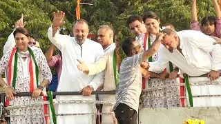 Sanjay Dutt Huge Road Rally With Sister Priya Dutt In SUPP0RT Of Congress Party