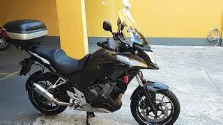Honda CB 500x equipada para viagens longas.