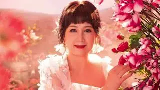 Autumn Dream - Beautiful romantic original song, music written and piano played by Lisa Park.