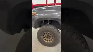 Off Road Warehouse -  Mesa builds a 2018 Toyota Tacoma