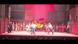 הפרמיירה - סיפור הפרברים בתיאטרון בית ליסין - השתחוויה