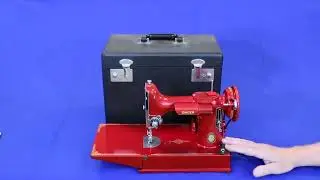 Red Singer Featherweight Case