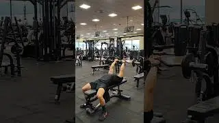 PRESS FRANC&Eacute;S CON BARRA Z AGARRE CERRADO PARA TRICEPS