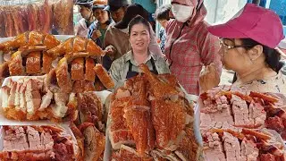 CẬN CẢNH XE HEO QUAY BA RỌI RÚT SƯỜN  VỪA DỌN RA ĐÃ BỊ KHÁCH VÂY QUANH ĐÔNG KÍN MUA ĂN Ở SÀI GÒN