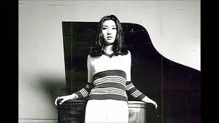 荒井由実 ～ 雨の街を (1976年NHKスタジオにおけるライブ音源) ④