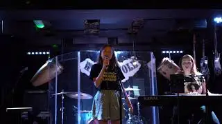 Pop zangles show at The Waterhole, Amsterdam 2025