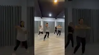 Fantasi-TINI-Bee&rsquo;l-Wai Yan | Zumba | Dance Workout
