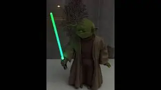 Talking Interactive Yoda (Star Wars)