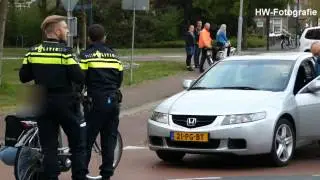 Fietsster lichtgewond bij aanrijding met auto