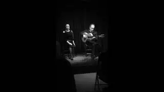 1. Eva Dur&aacute;n al cante y Pepe N&uacute;&ntilde;ez al toque en la Pe&ntilde;a Flamenca Paco del Pozo, en Casa Patas.