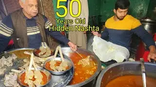 Street Food Breakfast Lahore | Ismail Siri Paye & Chanay