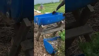 Crazy Simple Garden Barrel Stand