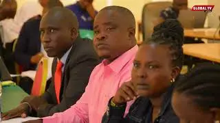 BARAZA LA MADIWANI LONGIDO LA JIPANGA KURUDISHA BARABARA KATIKA HALI YAKE BAADA YA MVUA KUHARIBU..
