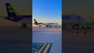 Standing Next to  Plane at Jeddah Airport✈️🇸🇦 #flysas #etihad #jazeeraairways #saudiairlines #shorts