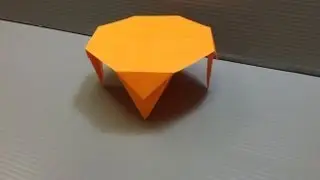 Daily Origami: 034 - Round Table