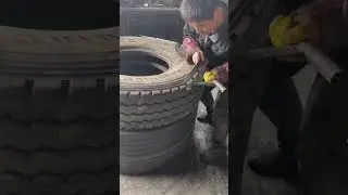Abandoned truck tire scrap recycling process  Good tools and machinery can increase work efficiency