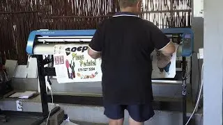 Correx Board Sign With Eyelids by Vinyl Printed on FastCOLOUR Large Format Printer For Outdoor Signa