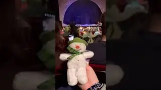 Come with me to see The Snowman at the Peacock theatre in December 2023!
