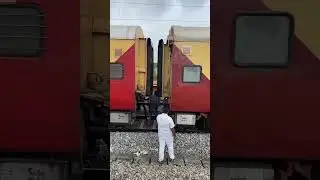Railway coupling - The Dangerous Jobs #shorts#youtubeshorts#trending