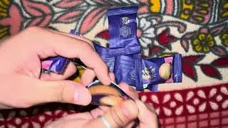 SOME LOTS OF CREAM BISCUITS ASMR