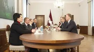 Valsts prezidenta Edgara Rinkēviča tikšanās ar ekonomikas ministru Viktoru Valaini