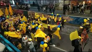 La caravana de Samuel llega a la plaza Bolivia para el cierre de campa&ntilde;a 