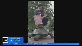 Boston man gets his painting in a gallery, thanks to WBZ News Radio