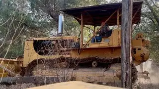 Massive D8 Cat Dozer update on ENGINE OIL PRESSURE 
