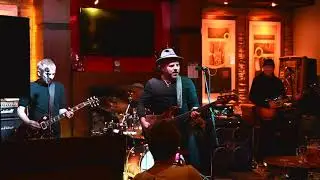 Thin Az Lizzy - Jailbreak