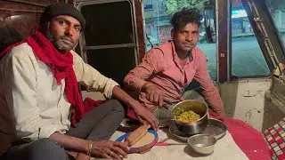 Life of Indian truck drivers inside the truck | COOKING INSIDE THE TRUCK