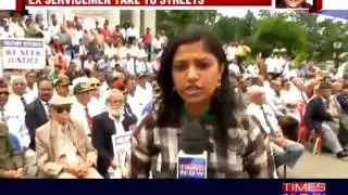 One Rank One Pension scheme | Ex-servicemen take to streets in Delhi & Bengaluru